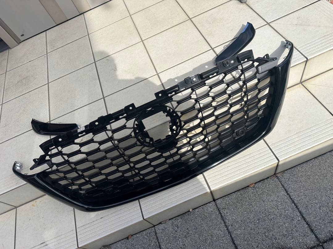 マツダ cx-60 純正グリル シグネチャーウイング【引取に来れる方限定】