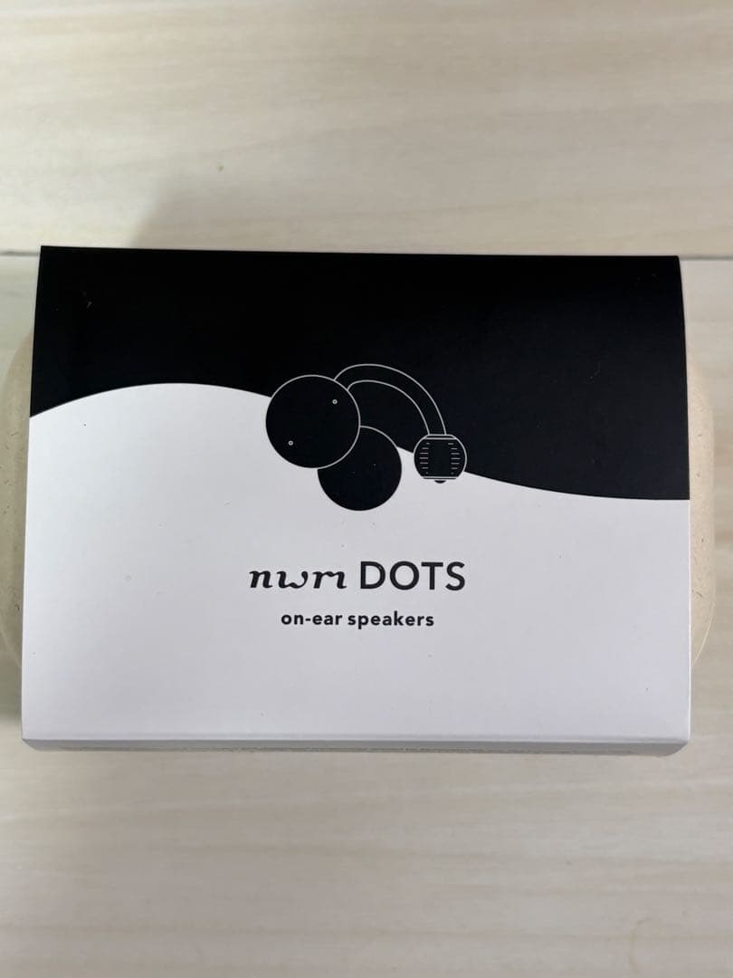 nwn DOTS ワイヤレスオンイヤースピーカー