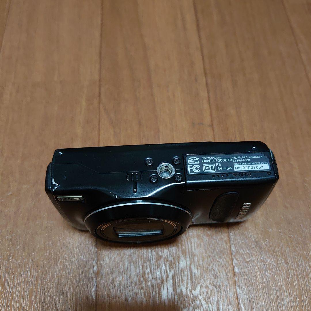 FINEPIX F300EXR 15倍ズーム デジタルカメラ