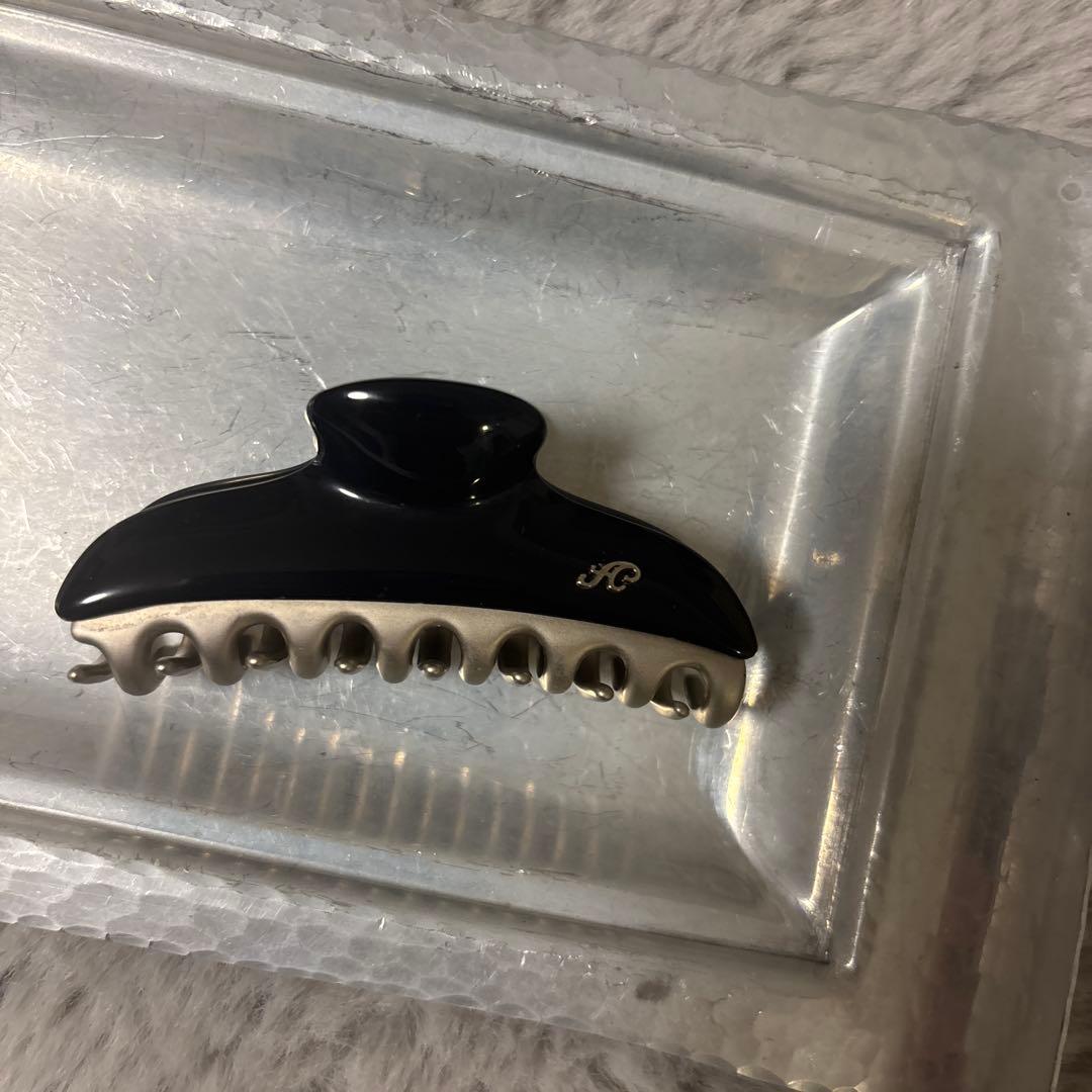 acca Mサイズ　黒　シルバー　 クリップヘアアクセサリー