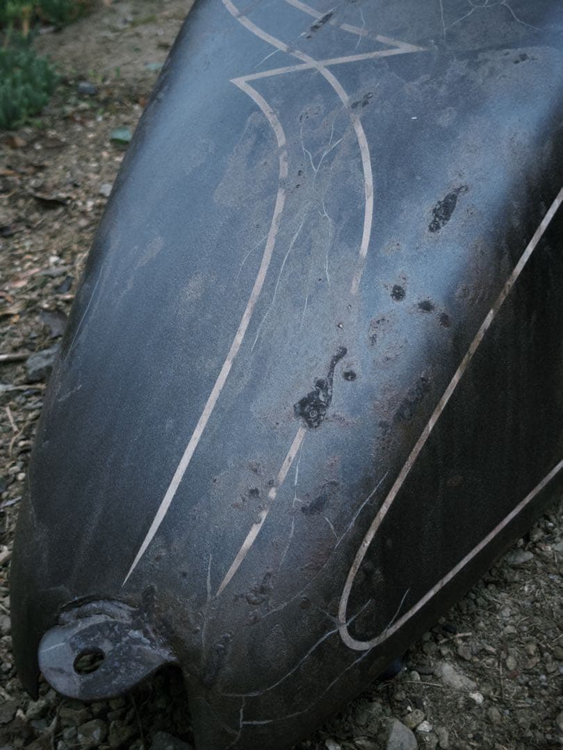 スポーツタンク　サバイバー風ペイント