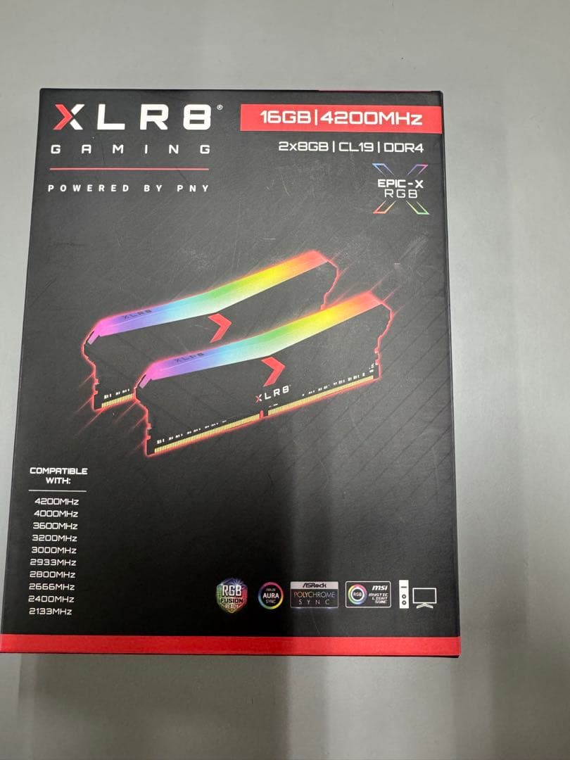 XLR8 16GB 4200MHz DDR4 メモリ