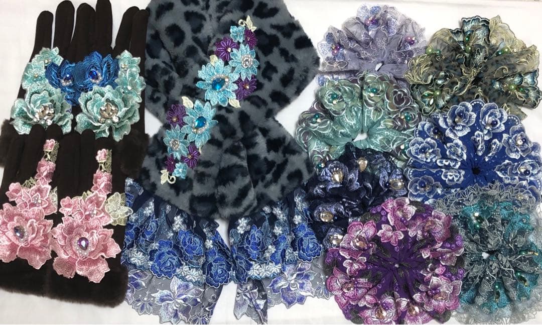 ティペット1点 シュシュ7点 ファー付き手袋2点