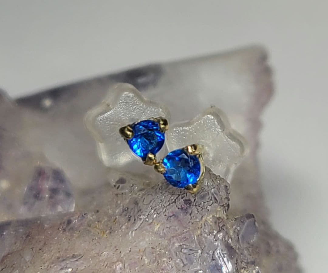 aoba.1225★ドイツ・アイフェル鉱山産アウイナイト★ピアスオーダー