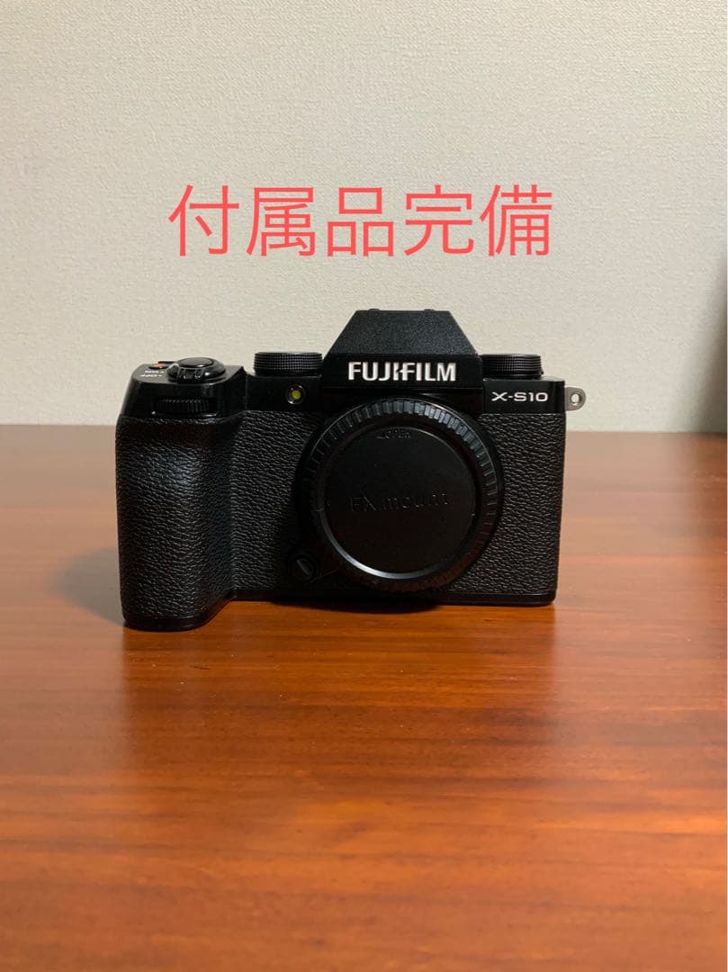 【付属品完備】Fujifilm X-S10 ミラーレスカメラ　美品