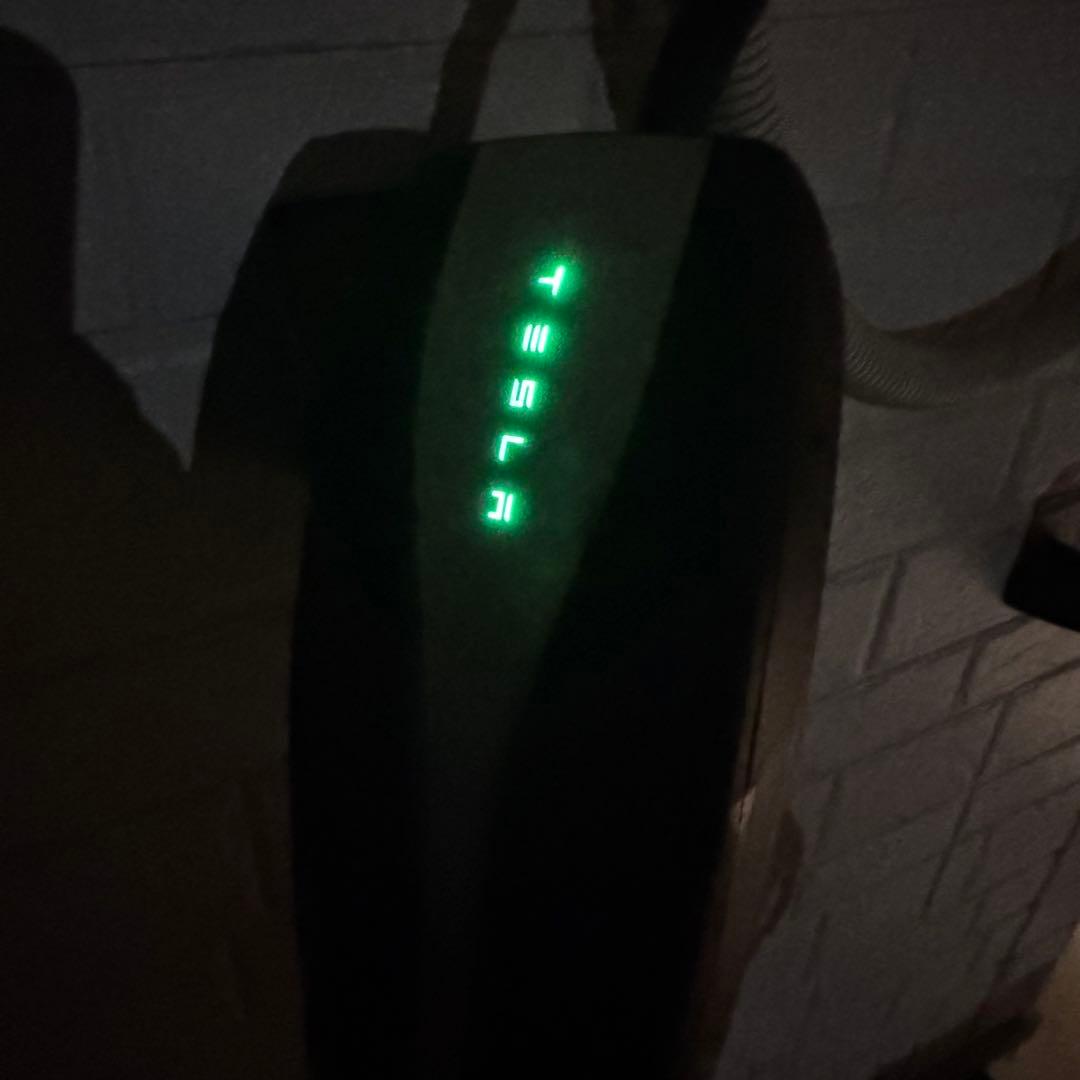 Tesla 充電ケーブル