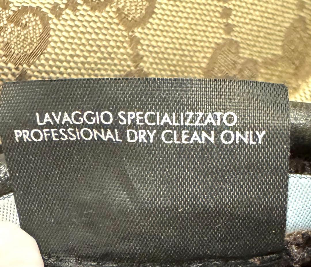 《美品》GUCCI ロゴ柄ベレー帽