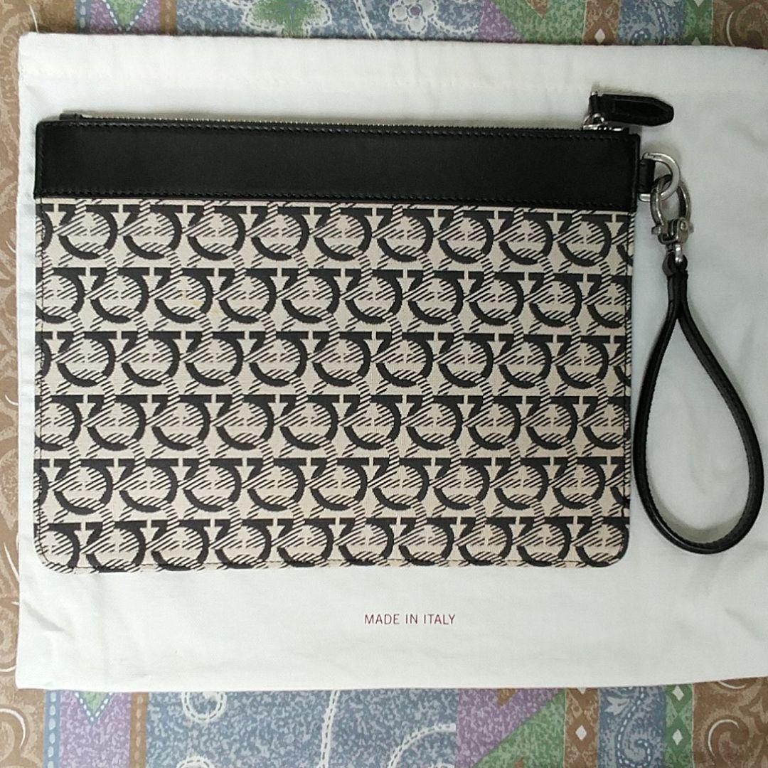 フェラガモのメンズ、ガンチーニコレクションのクラッチバック(正規品)