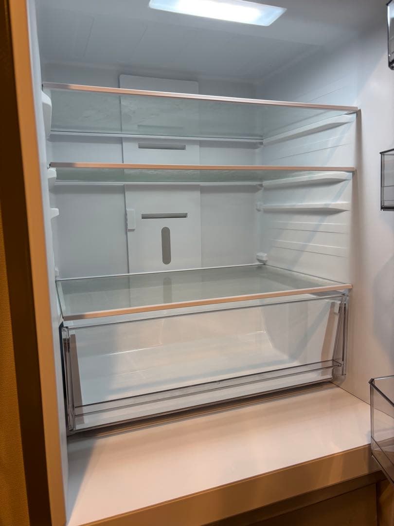 【高年式美品】comfee 冷凍冷蔵庫 RCB239DS1JP 2025年製