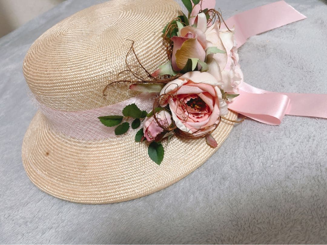 Triple fortune 花飾り付きストローボートハット