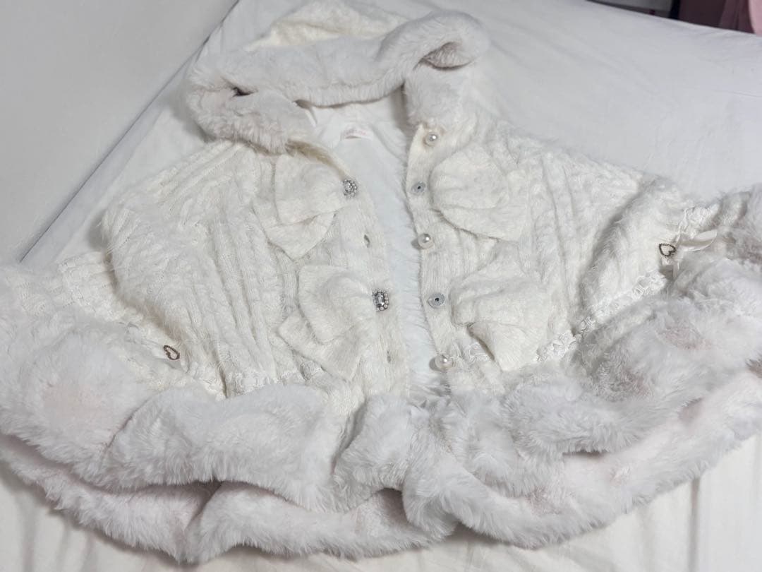 LIZLISAリボン付きホワイトケープコート