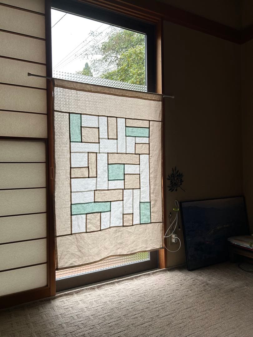 「かすみページです！！！」生成色とオフとペパーミントのポジャギ