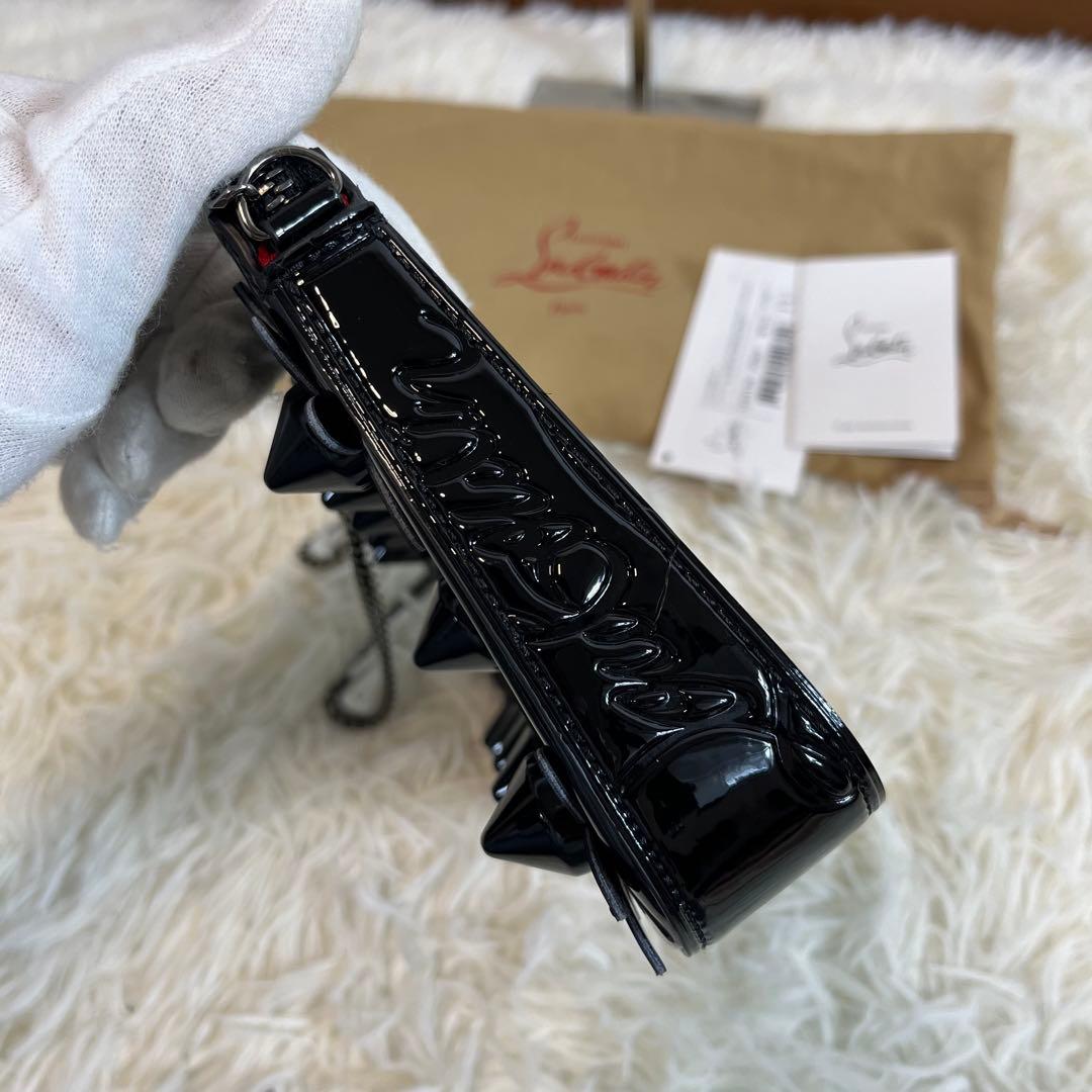 クリスチャンルブタン　チェーンショルダーバッグ　黒　エナメル　花柄