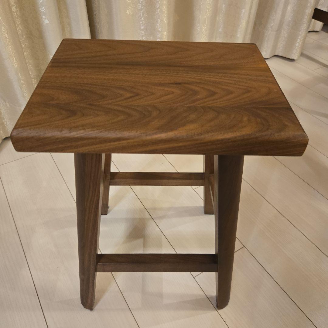 ウォールナット無垢材　スツール　四角