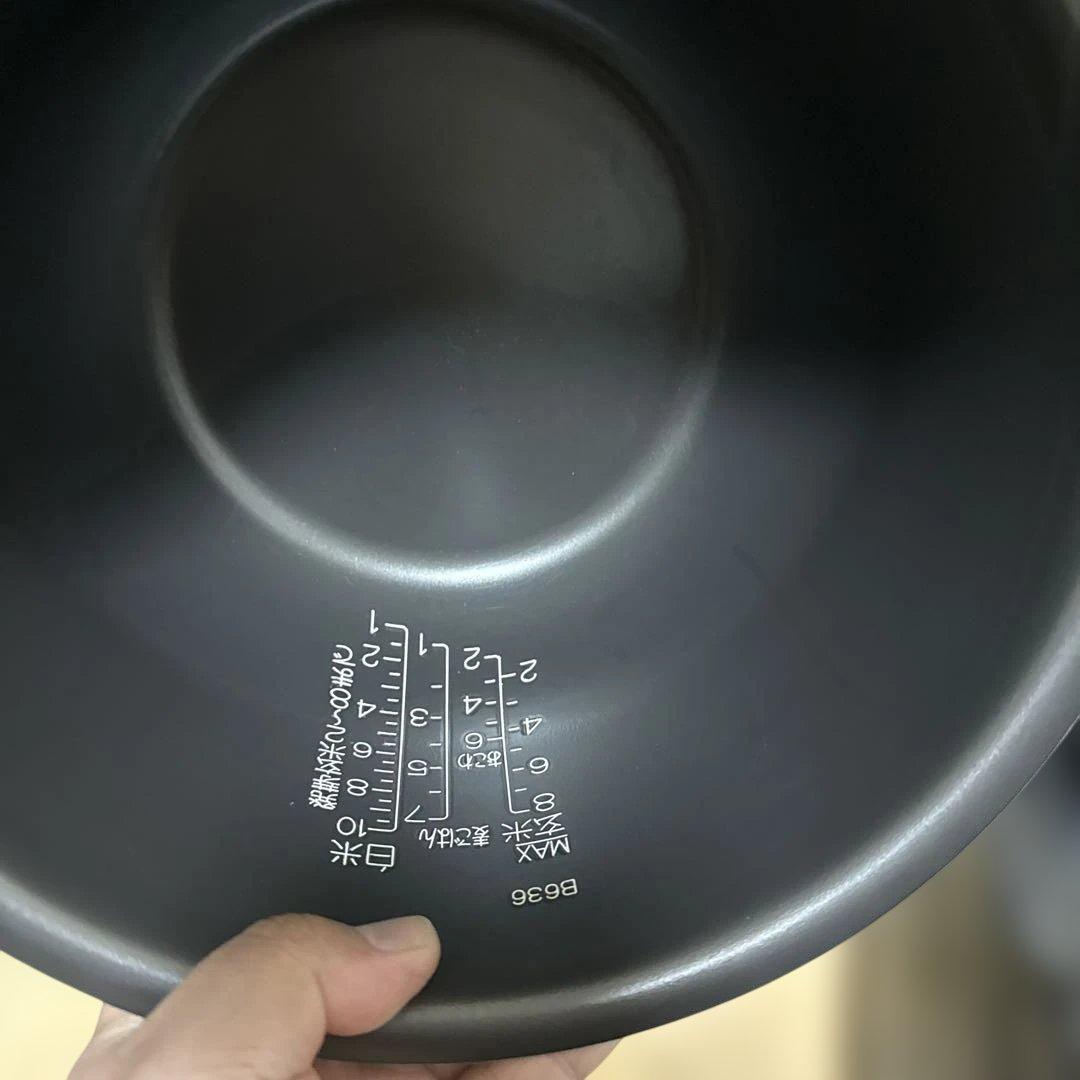 炊飯器 Zojirushi NP-ZX18