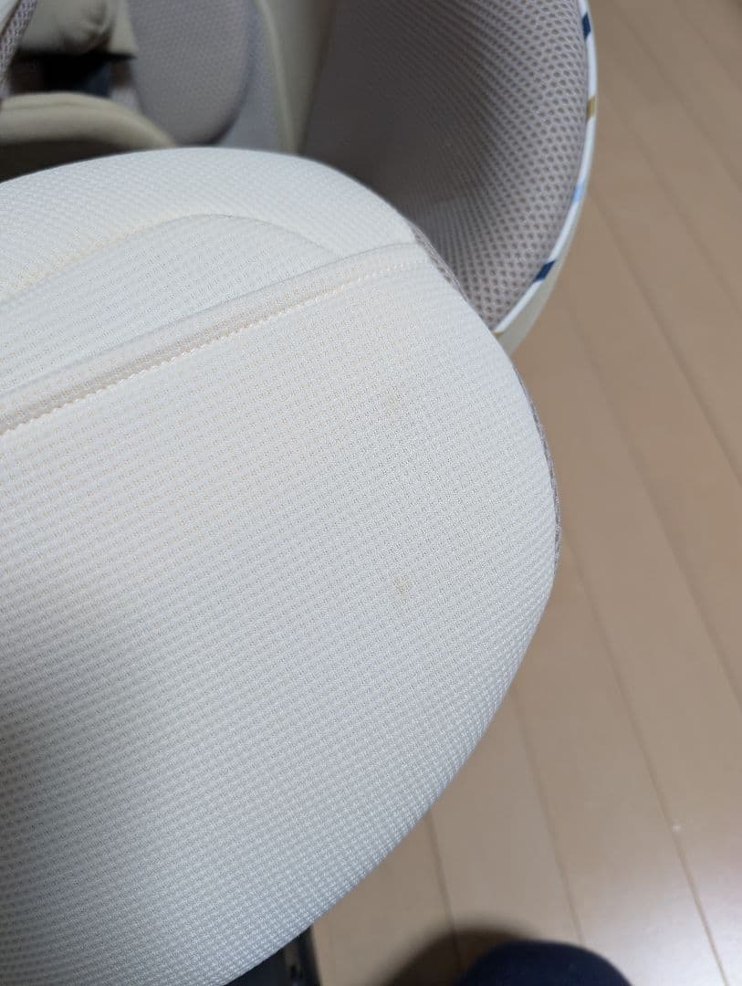 Combi クルムーヴスマート ベージュ　ISOFIX