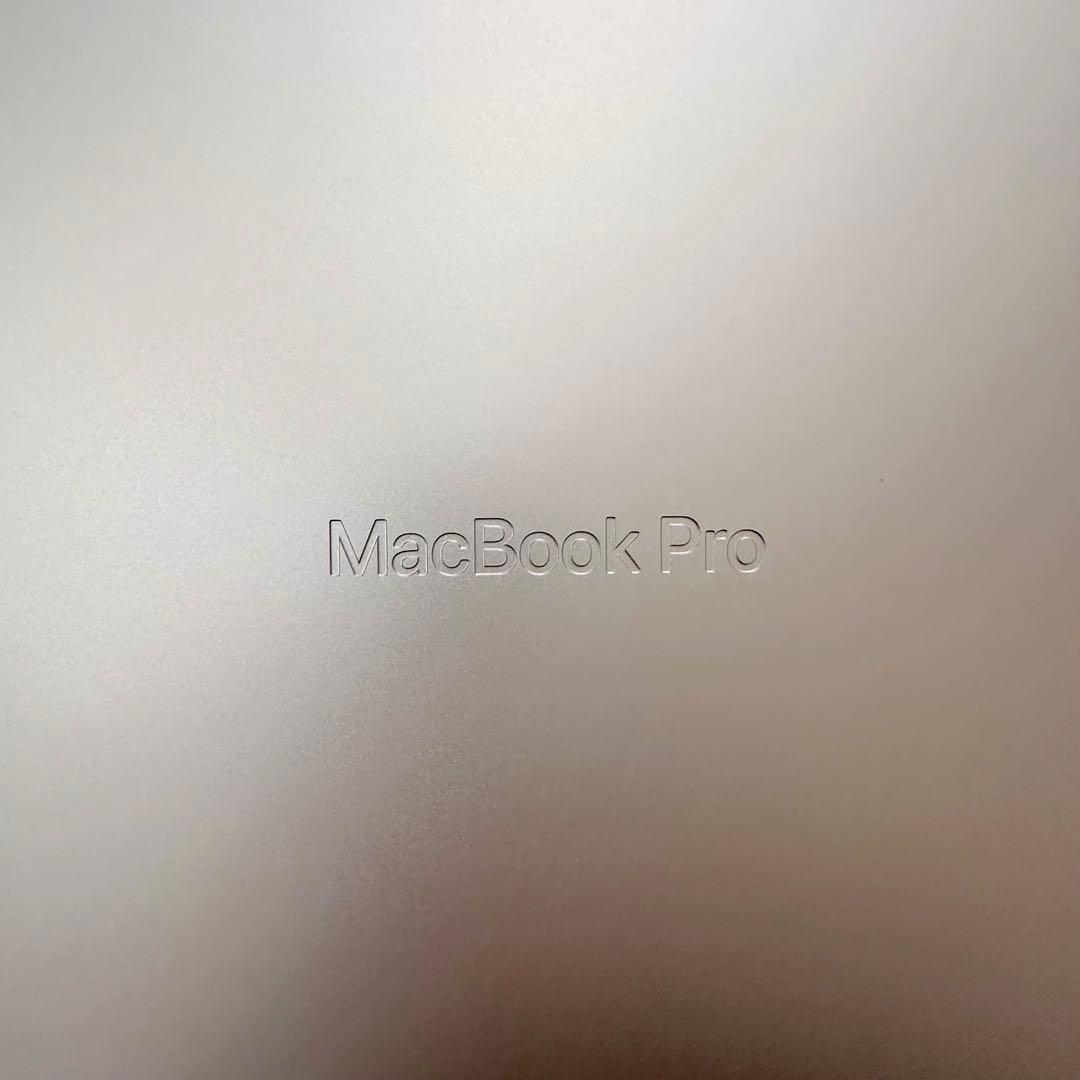 MacBook Pro 16インチ M3 Pro 512GB SSD 18GB