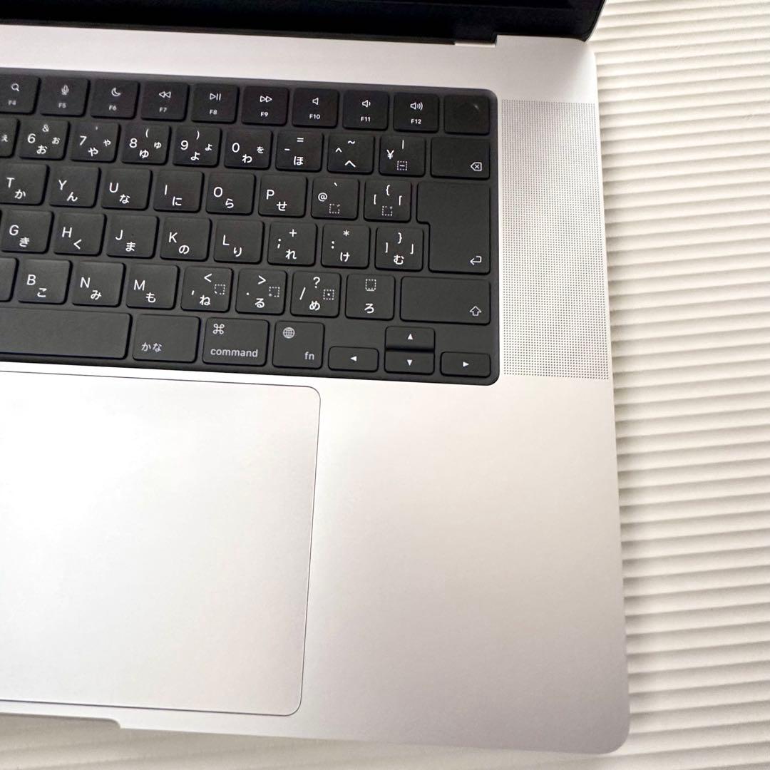 MacBook Pro 16インチ M3 Pro 512GB SSD 18GB