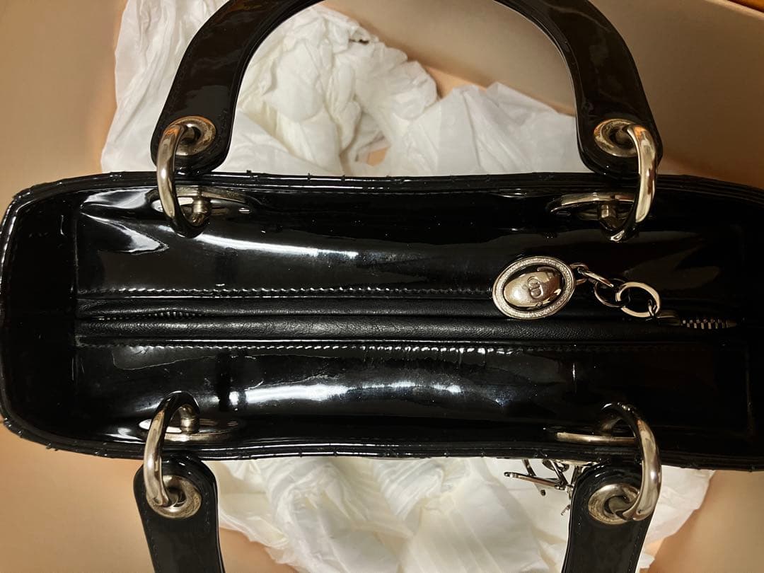 レディディオール カナージュ パテントレザー ハンドバッグ　ミディアム