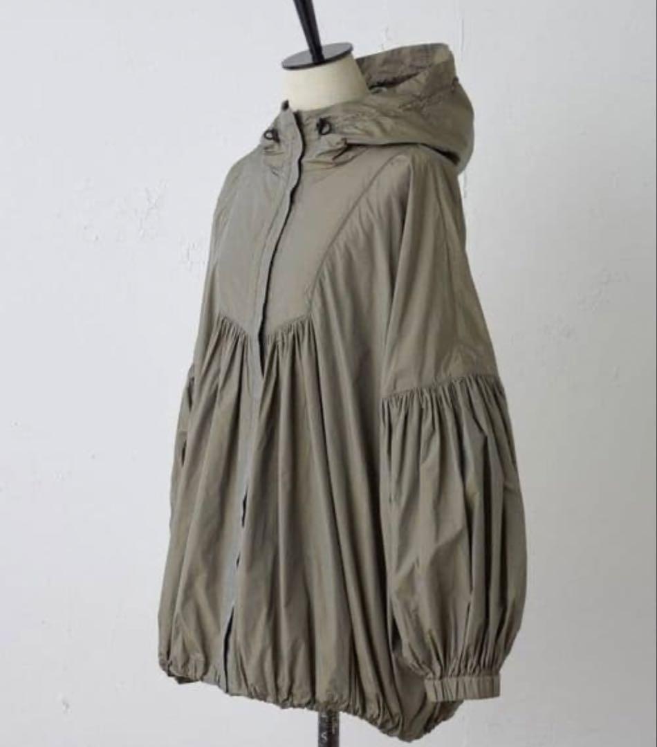 ギャザーフーディバルーンブルゾン　ビアズリー beardsley