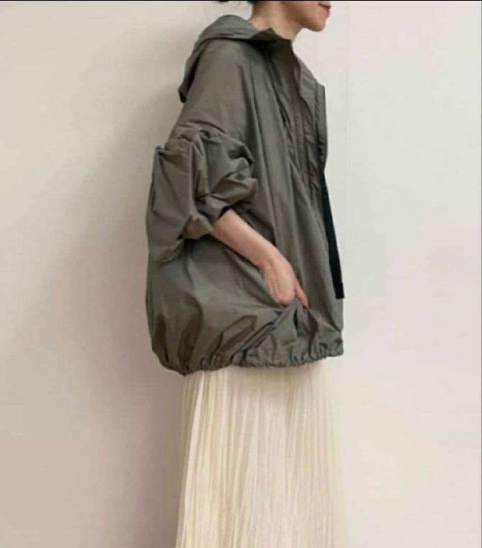 ギャザーフーディバルーンブルゾン　ビアズリー beardsley