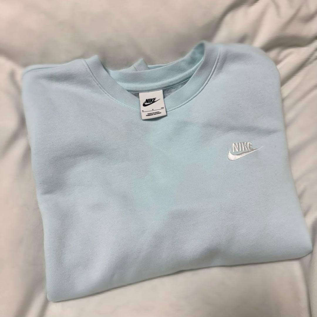 大人気　NIKE 水色スウェット　S