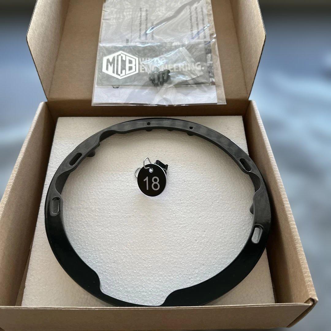 新品　ハーレー　ヘッドライト・レイクベゼル ブラック　FLH ツーリング　MC