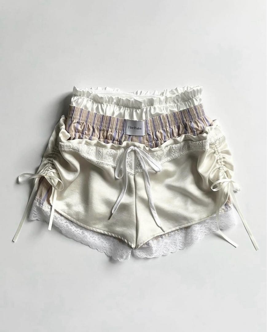 litmus Her Praha Irene キルティング ショートパンツ