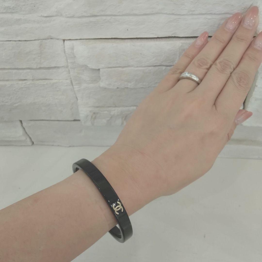 CHANEL　ココマークプラバングル　2011年モデル　　中古品