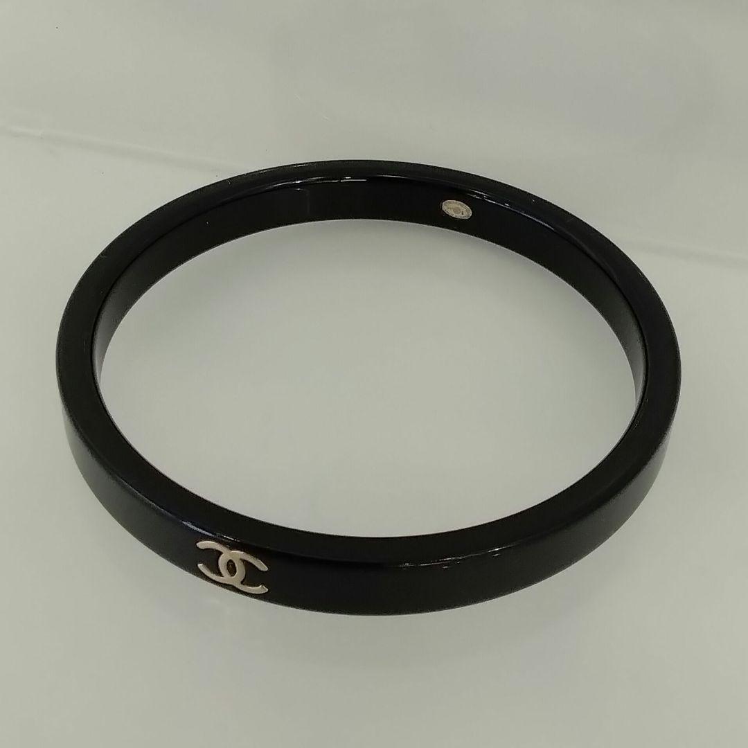 CHANEL　ココマークプラバングル　2011年モデル　　中古品