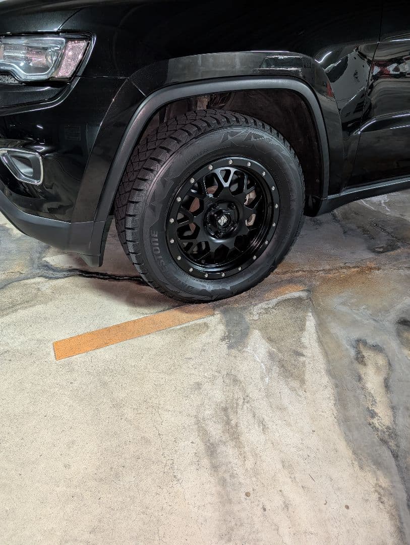 Jeepグランドチェロキー社外１８インチ4本セット