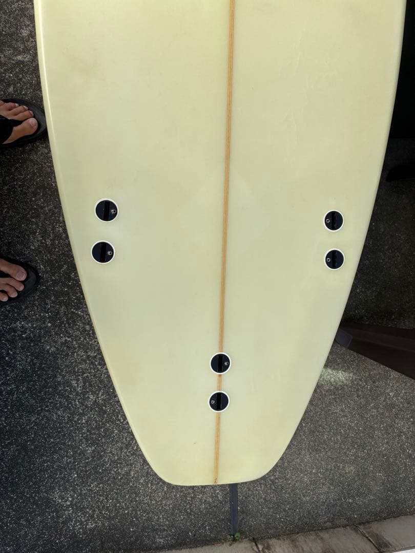 サーフボード　ミッドレングス　6'10