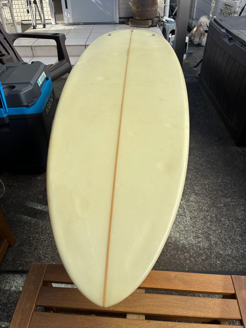 サーフボード　ミッドレングス　6'10