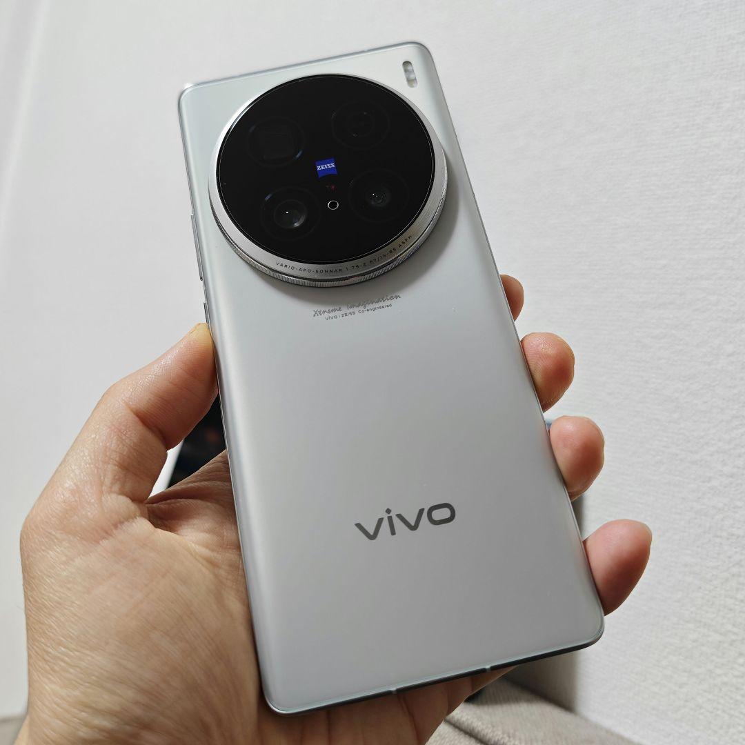 vivo X100 Ultra 256GB 12GB RAM　ユキ