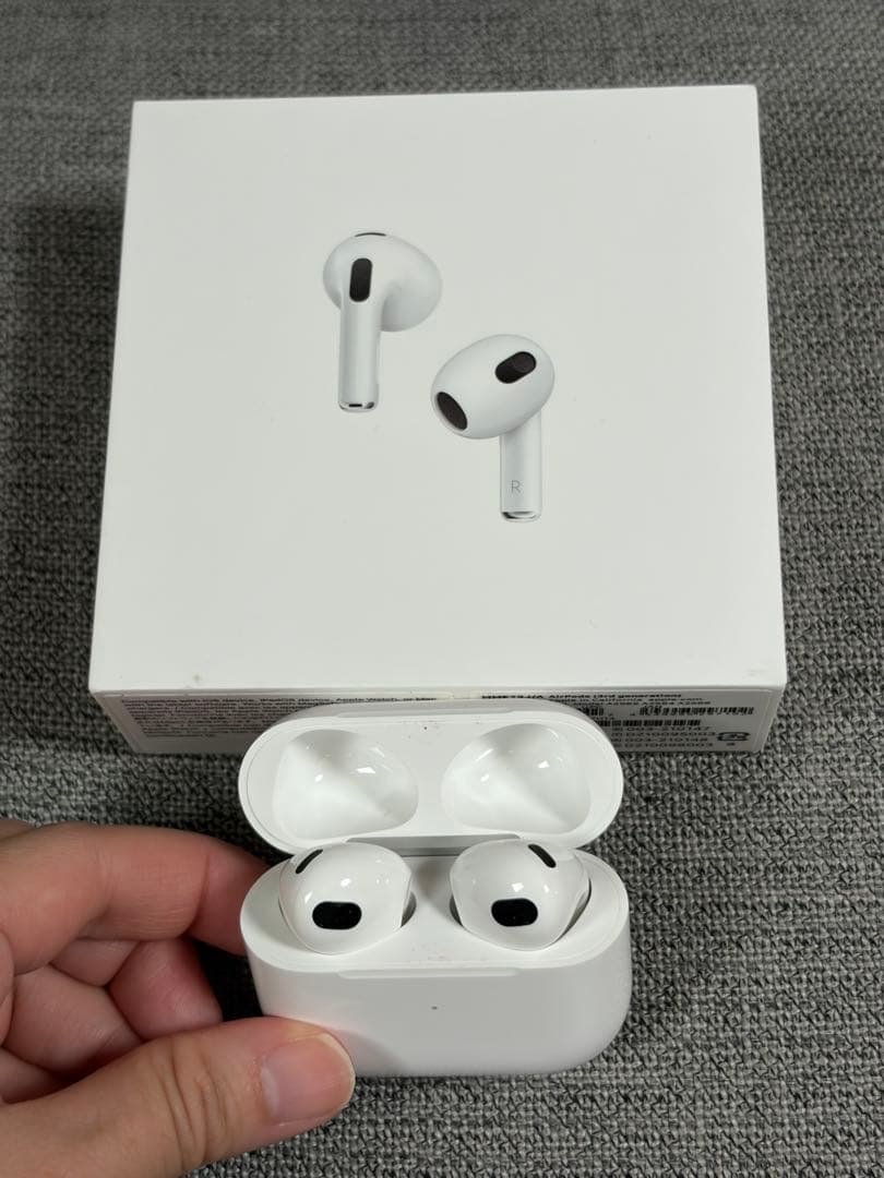 Apple AirPods3 本体 充電ケース付き