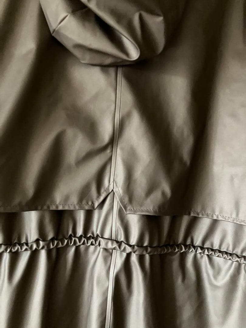 【RAINS】【レインズ】防水フード付きロングコート・オリーブグリーン