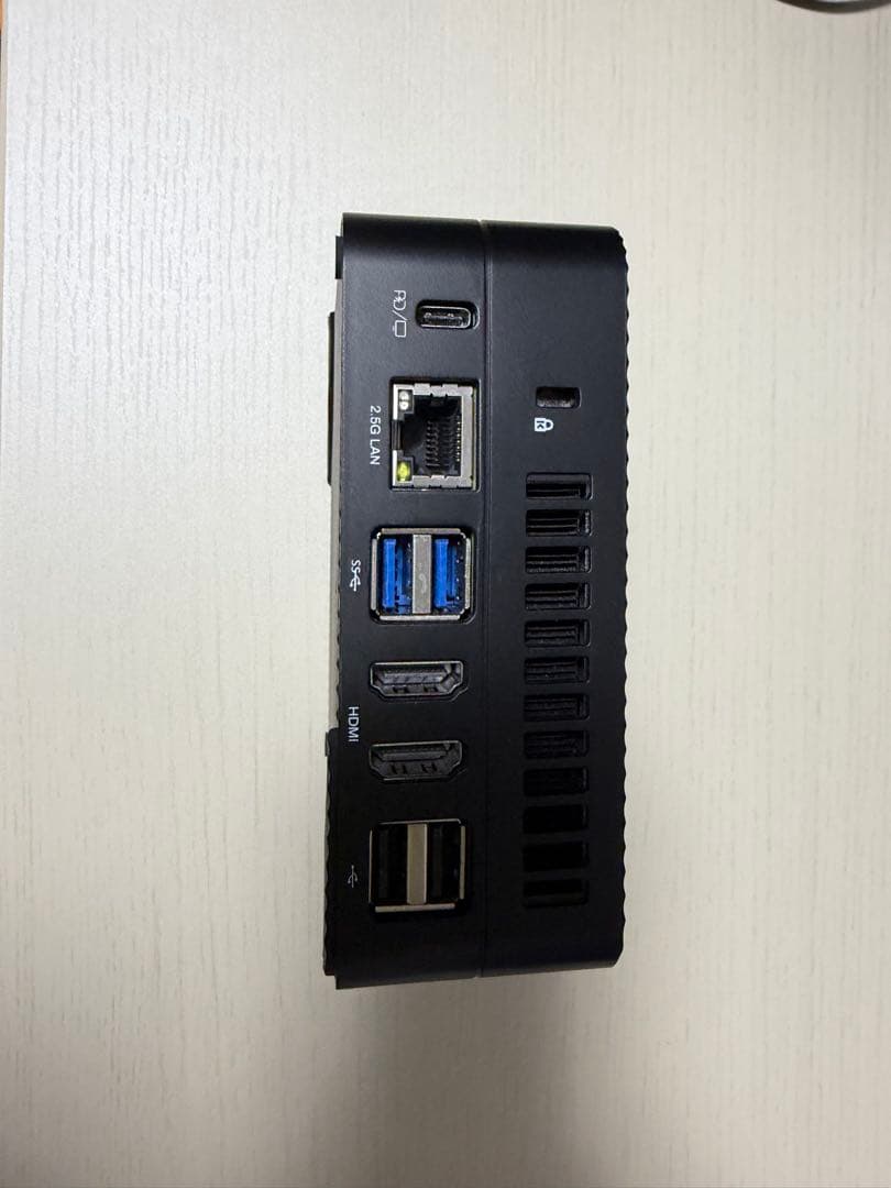 MINISFORUM UM560 ジャンク