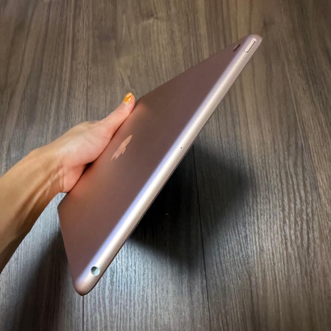 Apple iPad 第8世代 128GB ゴールド 本体