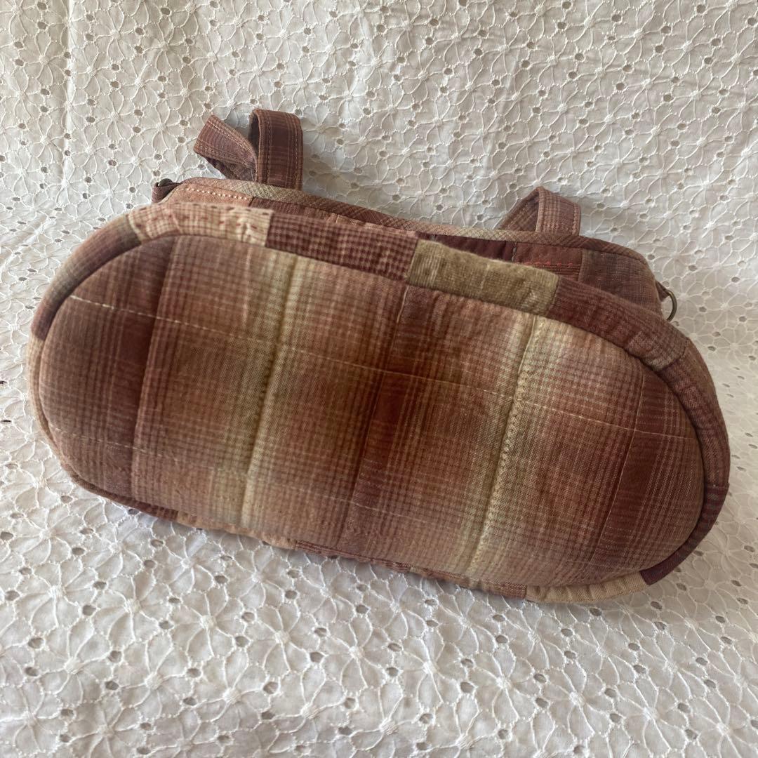 126.ハンドメイド＊先染め生地＊お家のアップリケバッグ