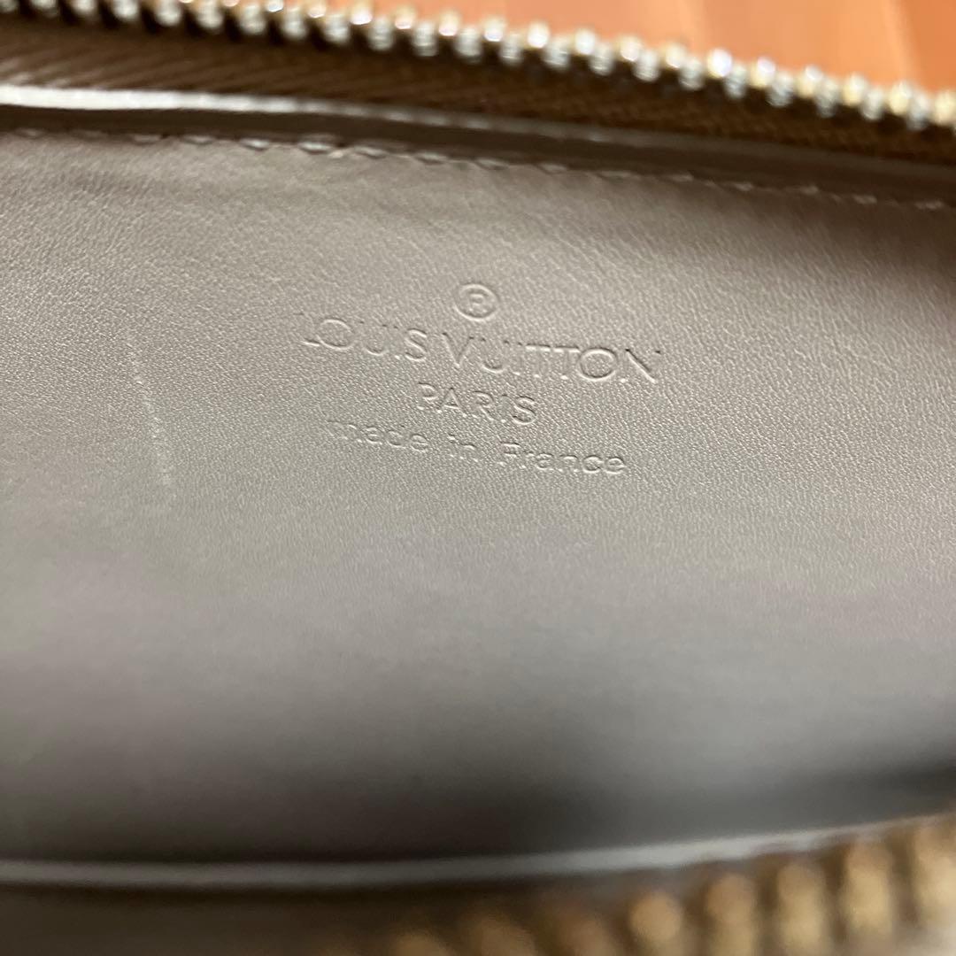 Louis Vuitton クラッチバッグ ベージュ