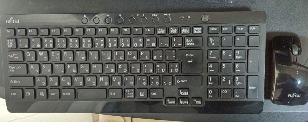 富士通 ESPRIMO WH77/M 一体型デスクトップPC