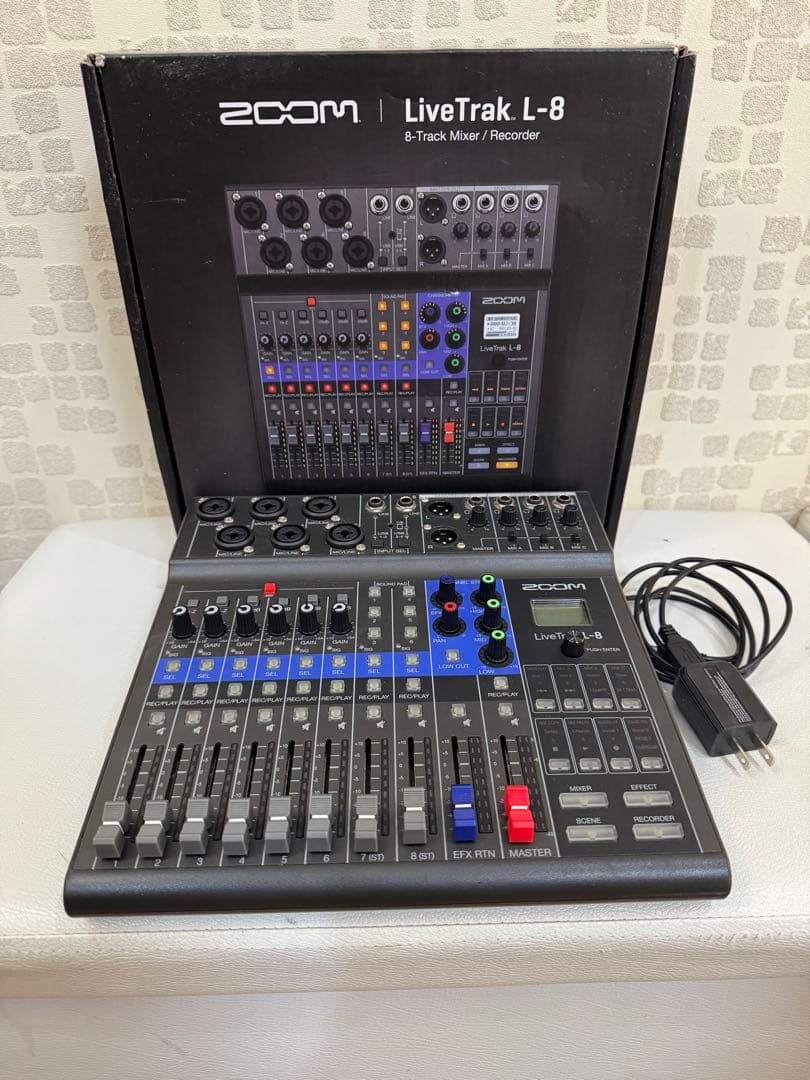 ZOOM LiveTrak L-8 デジタルミキサー　ライブトラック