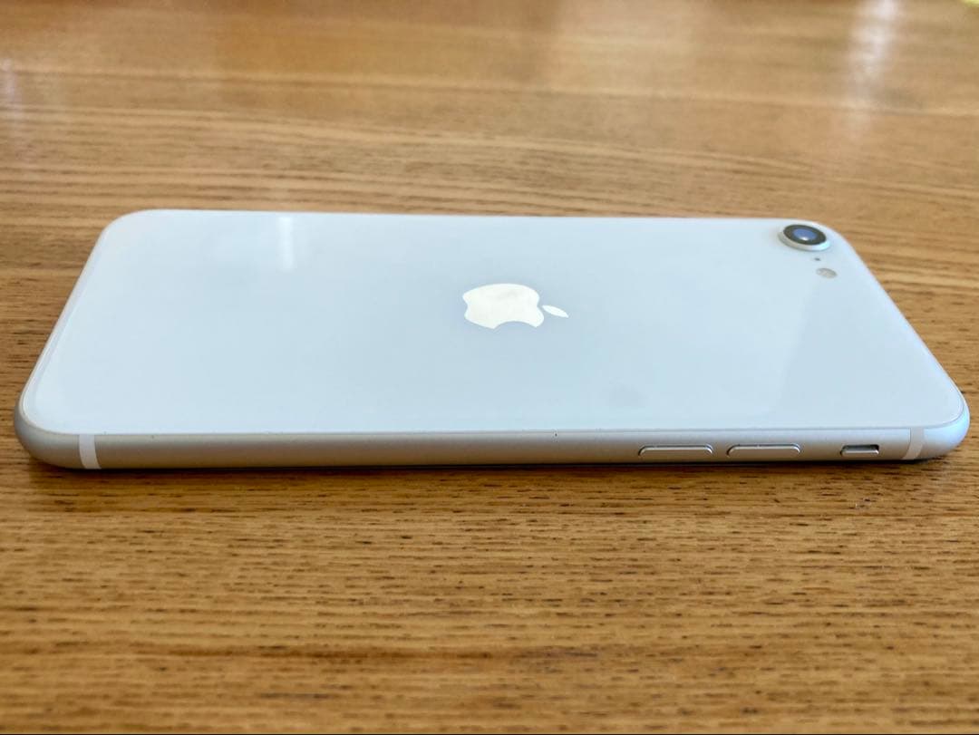 Apple iPhone SE（第2世代）64GB 美品