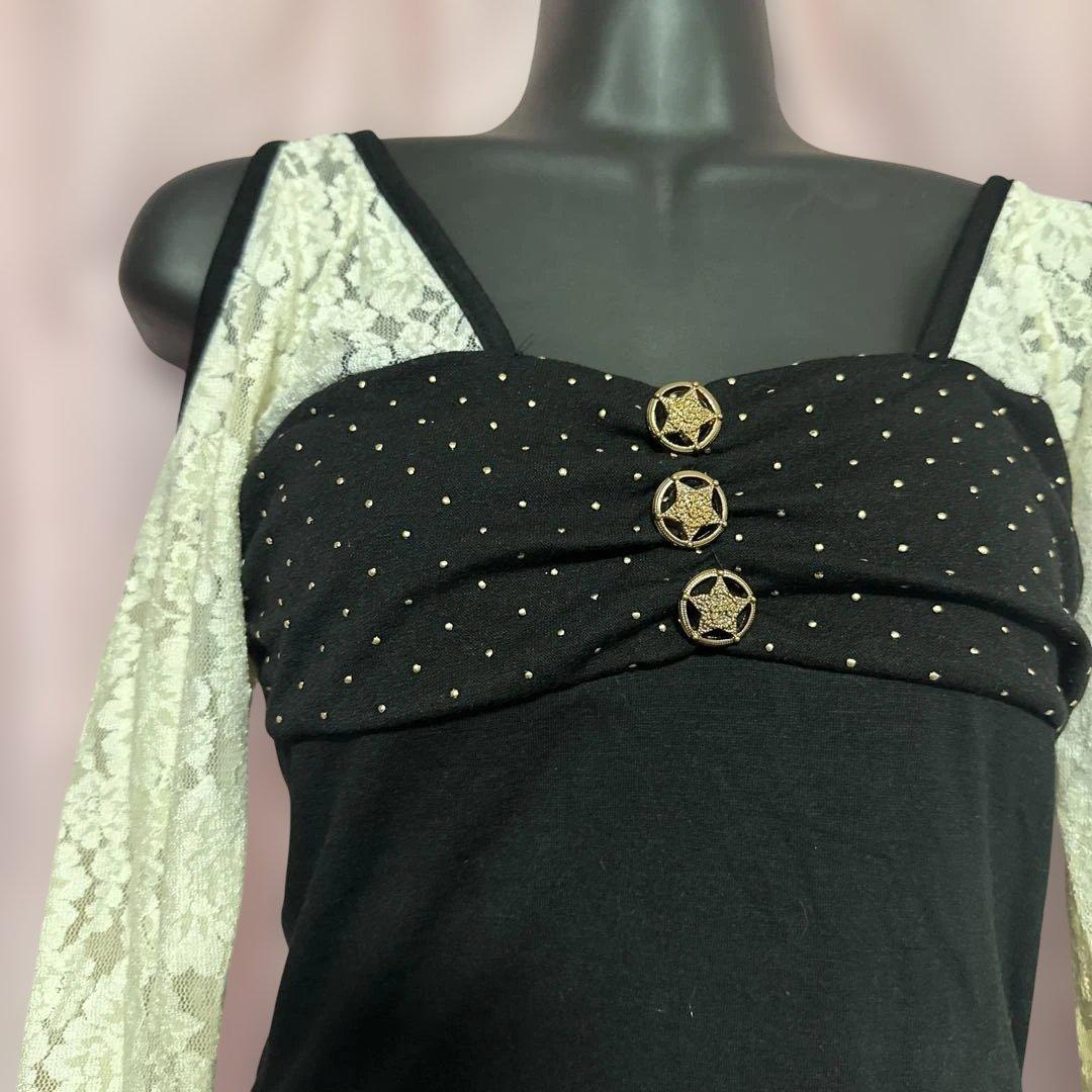 d.i.a レーススリーブ付きブラックトップス