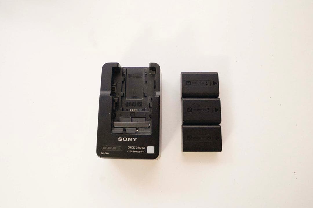 【バッテリー3個・急速充電器付き】SONY α7S II ボディセット