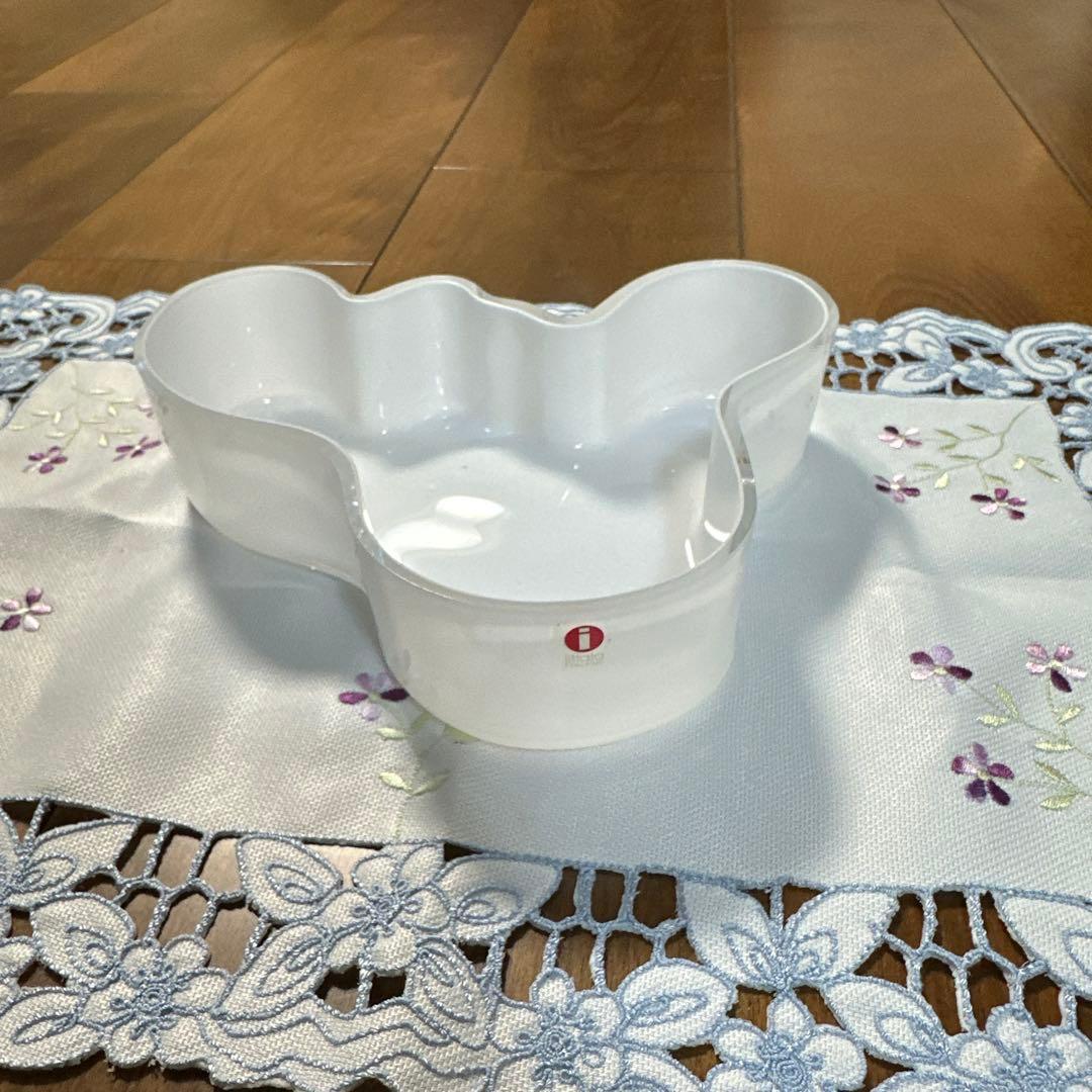 イッタラ花形トレイ