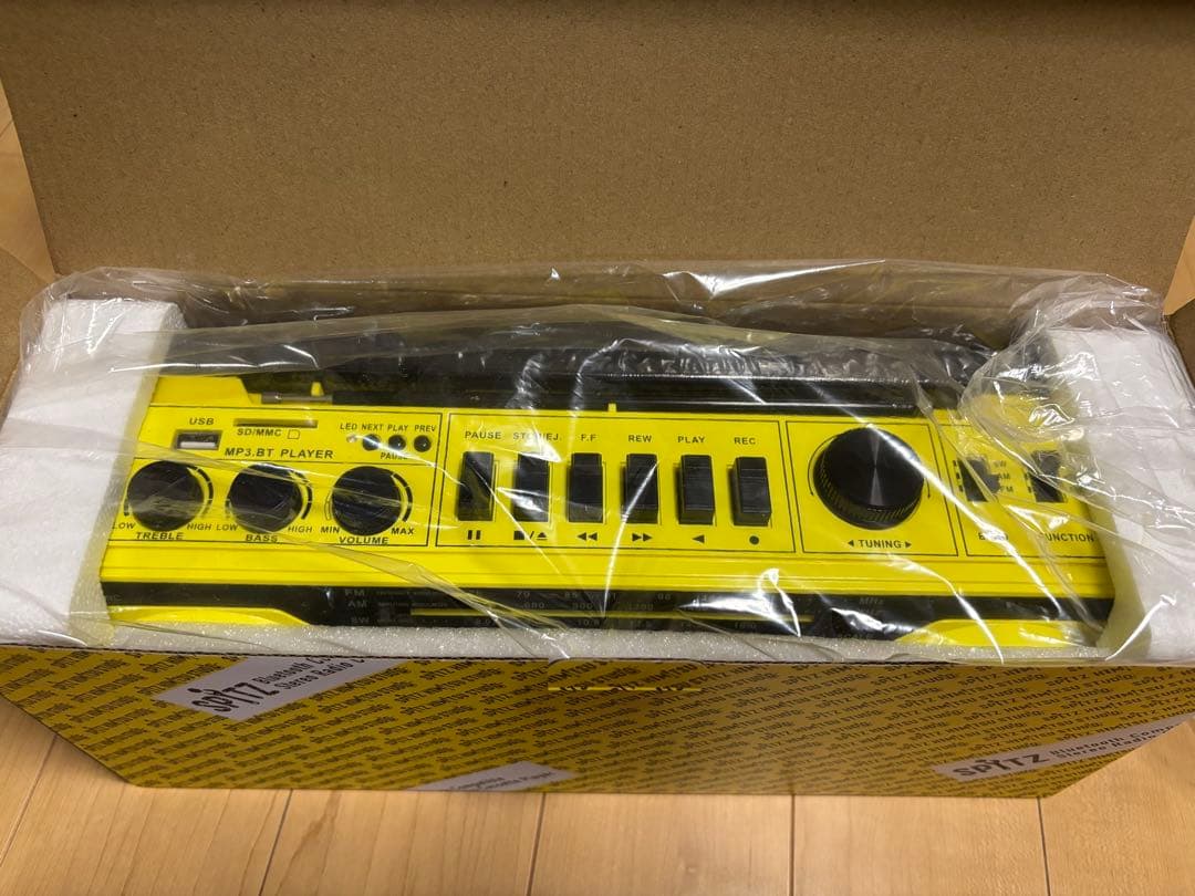 SPITZ スピッツ　ラジカセ　+ カセットテープ付き