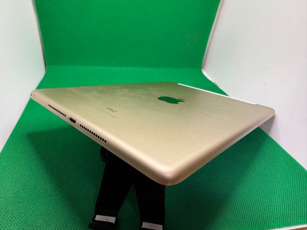 8HP61 IPAD 第5世代32GB WIFI＋セルラー