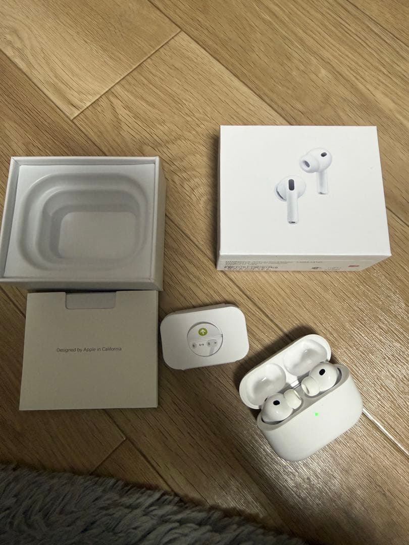 最新AirPods Pro 第3世代本体 充電ケース付き