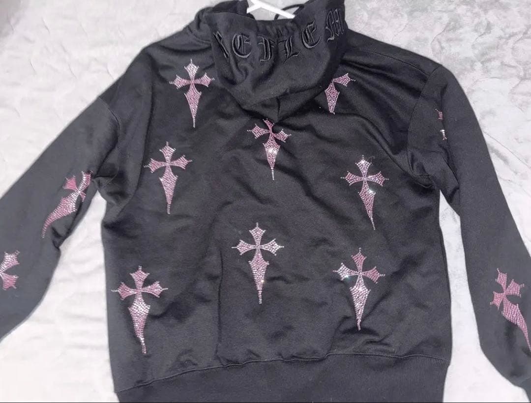 REFLEM/レフレム』クロス総柄ラインストーンZIPパーカー/黒×ピンク